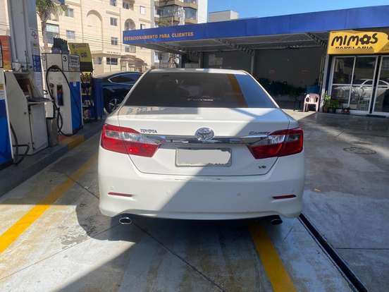 TOYOTA-CAMRY-3.5 XLE V6 24V GASOLINA 4P AUTOMÁTICO TOYOTA-CAMRY-2012