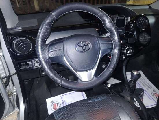 TOYOTA-ETIOS-2017