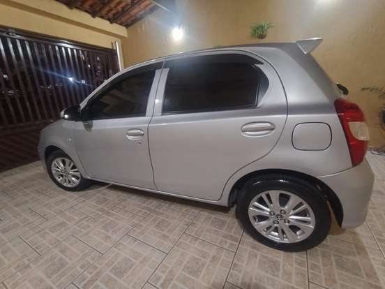 TOYOTA-ETIOS-2017