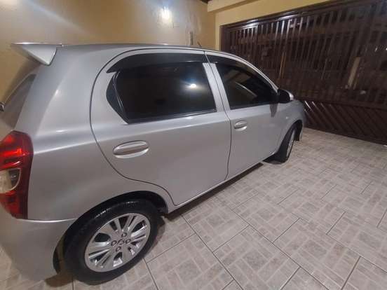 TOYOTA-ETIOS-2017