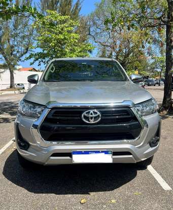 TOYOTA-HILUX-2.8 D-4D TURBO DIESEL CD SRV 4X4 AUTOMÁTICO TOYOTA-HILUX-2023