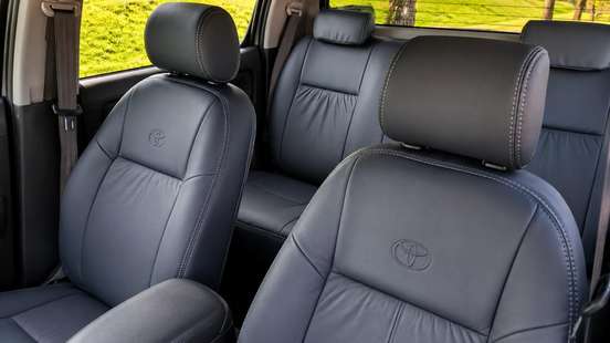 TOYOTA-HILUX-2013