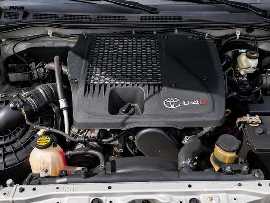 TOYOTA-HILUX-3.0 SRV 4X4 CD 16V TURBO INTERCOOLER DIESEL 4P AUTOMÁTICO TOYOTA-HILUX-2013