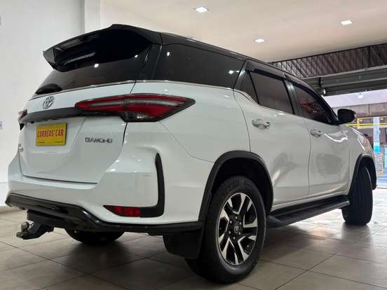 TOYOTA-HILUX SW4-2018