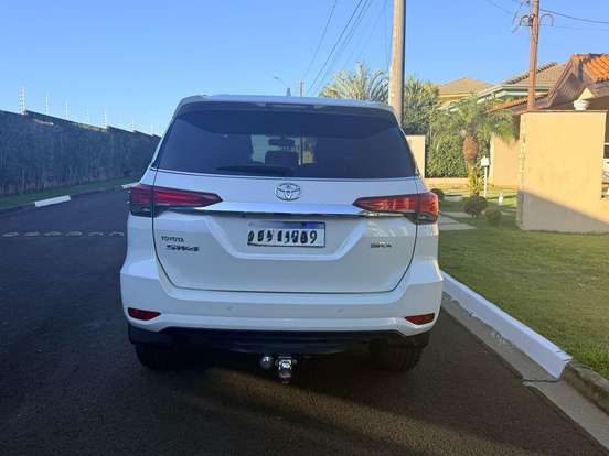 TOYOTA-HILUX SW4-2019