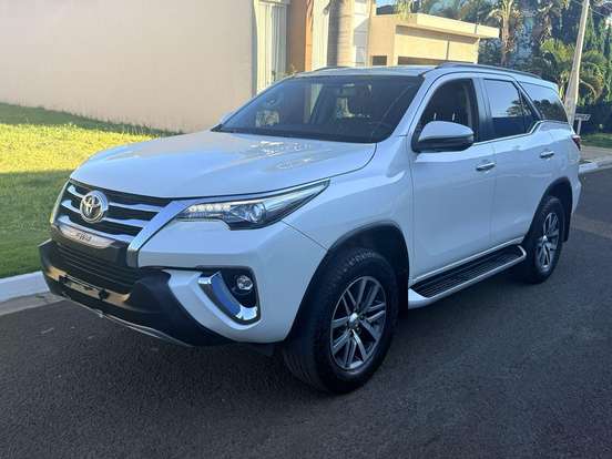 TOYOTA-HILUX SW4-2019