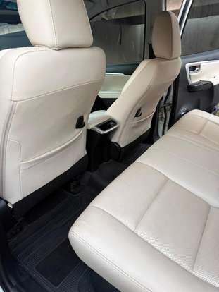 TOYOTA-HILUX SW4-2019