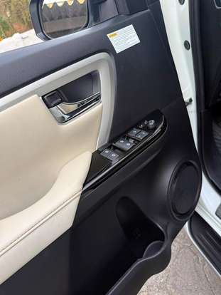 TOYOTA-HILUX SW4-2.8 SRX DIAMOND 4X4 7 LUGARES 16V TURBO INTERCOOLER DIESEL 4P AUTOMÁTICO TOYOTA-HILUX SW4-2019