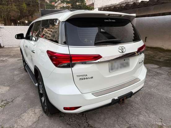 TOYOTA-HILUX SW4-2019
