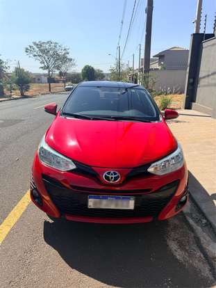 TOYOTA-YARIS-2019