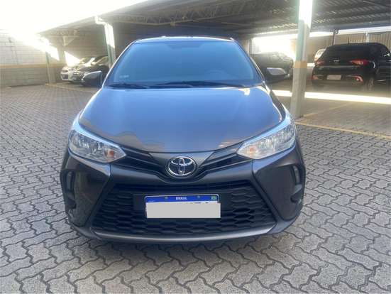 TOYOTA-YARIS-2022