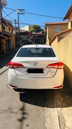 TOYOTA-YARIS-2022