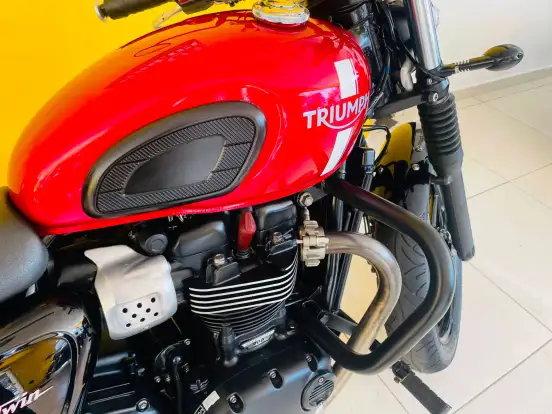 TRIUMPH-STREET TWIN-2017