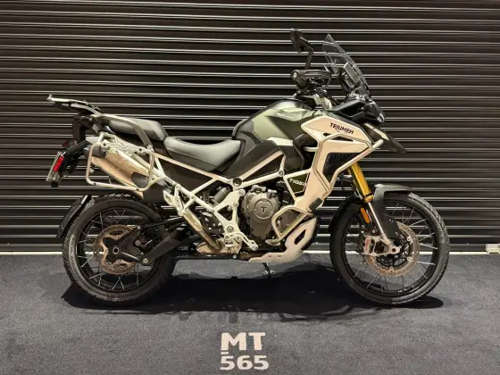 TRIUMPH TIGER 1200 RALLY EXPLORER TRIUMPH TIGER 1200 RALLY EXPLORER