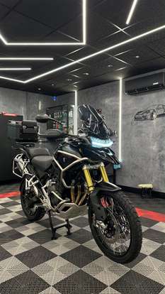 TRIUMPH-TIGER 1200 BLACK EDITION-2025