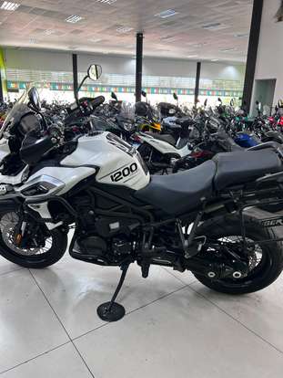 TRIUMPH-TIGER 1200 XCX-2020