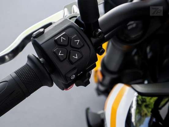 TRIUMPH-TRIDENT 660-2025