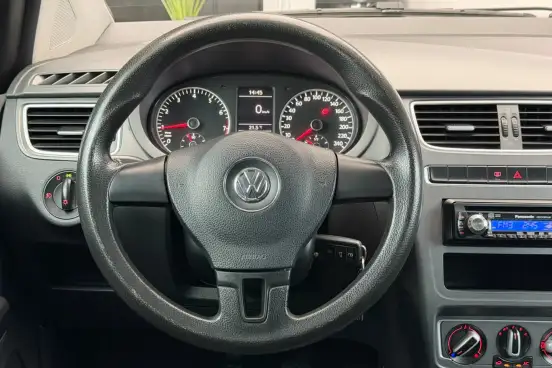 VOLKSWAGEN-FOX-1.6 MI 8V FLEX 4P MANUAL VOLKSWAGEN-FOX-2013