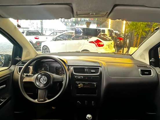 VOLKSWAGEN-FOX-1.0 MI 8V FLEX 4P MANUAL VOLKSWAGEN-FOX-2012