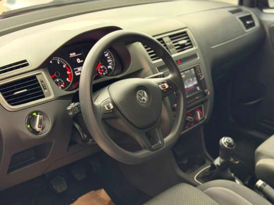 VOLKSWAGEN-FOX-2021