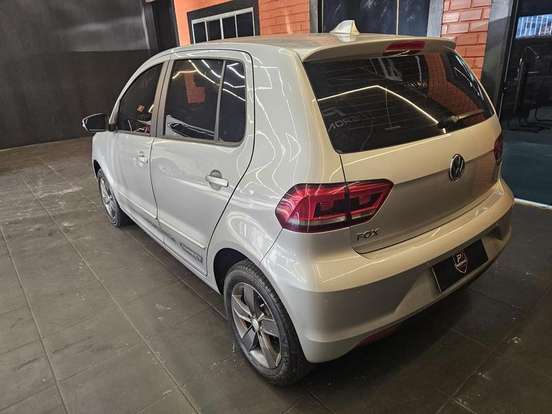 VOLKSWAGEN-FOX-2018