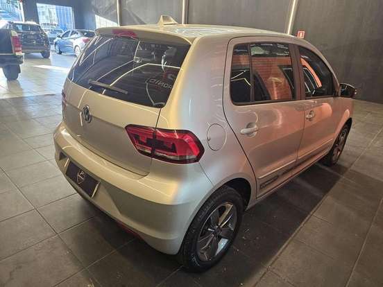VOLKSWAGEN-FOX-2018
