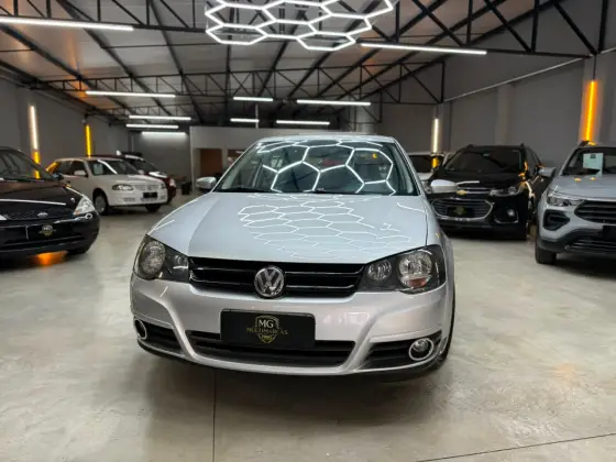 VOLKSWAGEN GOLF 2.0 MI SPORTLINE 8V FLEX 4P TIPTRONIC