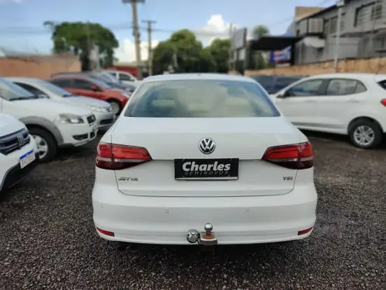 VOLKSWAGEN-JETTA-1.4 16V TSI TRENDLINE GASOLINA 4P TIPTRONIC VOLKSWAGEN-JETTA-2016