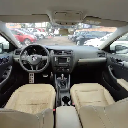 VOLKSWAGEN-JETTA-1.4 16V TSI TRENDLINE GASOLINA 4P TIPTRONIC VOLKSWAGEN-JETTA-2016