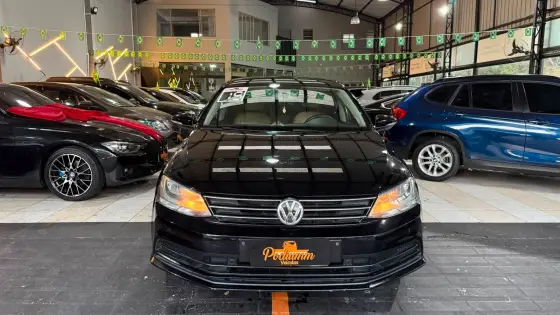 VOLKSWAGEN JETTA 2.0 COMFORTLINE FLEX 4P TIPTRONIC