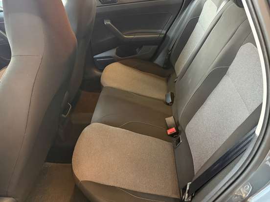 VOLKSWAGEN-POLO-2024