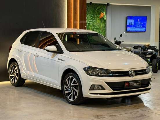 VOLKSWAGEN-POLO-2018