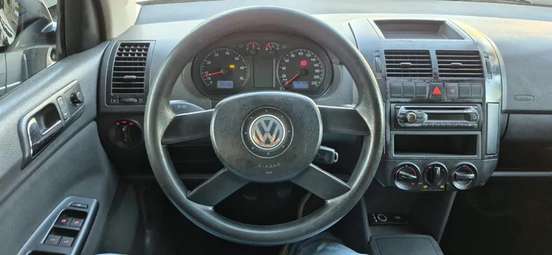 VOLKSWAGEN-POLO-2006