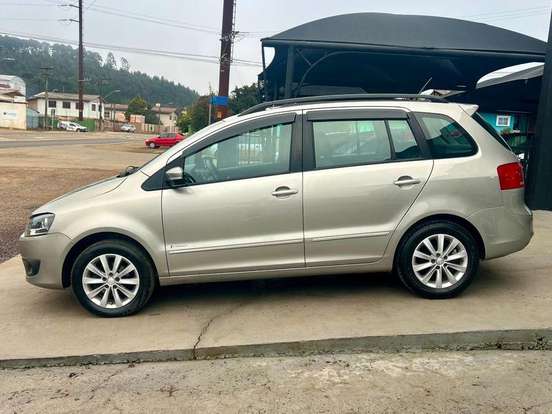 VOLKSWAGEN-SPACEFOX-1.6 MI TREND 8V FLEX 4P MANUAL VOLKSWAGEN-SPACEFOX-2011