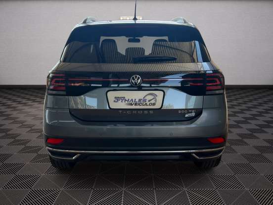 VOLKSWAGEN-T-CROSS-2022