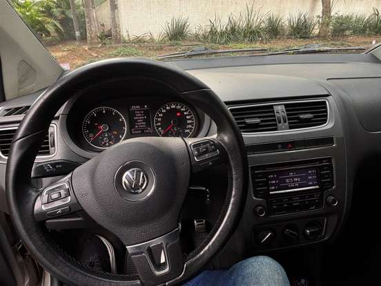 VOLKSWAGEN-CROSSFOX-2013