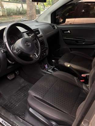 VOLKSWAGEN-CROSSFOX-2013