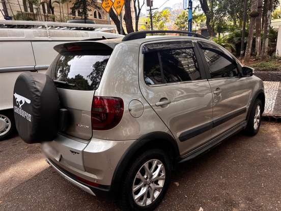 VOLKSWAGEN-CROSSFOX-1.6 MI FLEX 8V 4P AUTOMATIZADO VOLKSWAGEN-CROSSFOX-2013