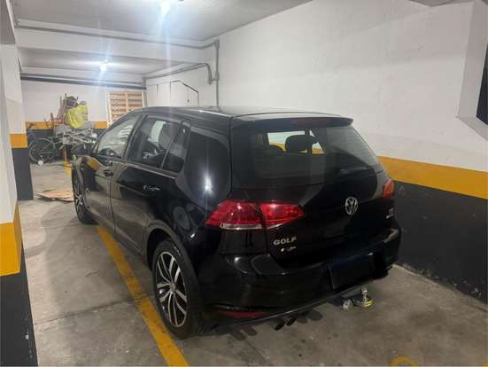 VOLKSWAGEN-GOLF-2014