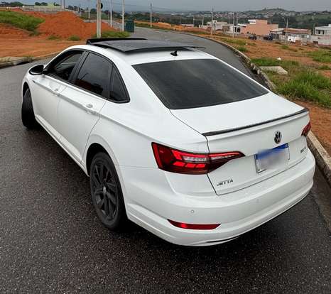 VOLKSWAGEN-JETTA-2020