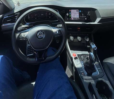 VOLKSWAGEN-JETTA-2020