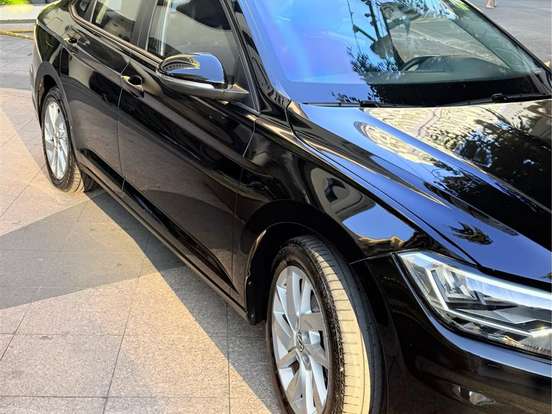 VOLKSWAGEN-JETTA-1.4 250 TSI TOTAL FLEX R-LINE TIPTRONIC VOLKSWAGEN-JETTA-2018