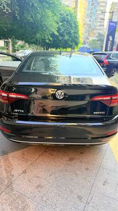 VOLKSWAGEN-JETTA-2018