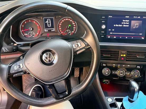 VOLKSWAGEN-JETTA-1.4 250 TSI TOTAL FLEX R-LINE TIPTRONIC VOLKSWAGEN-JETTA-2018