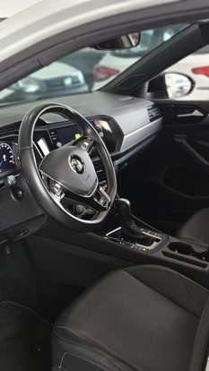 VOLKSWAGEN-JETTA-2020