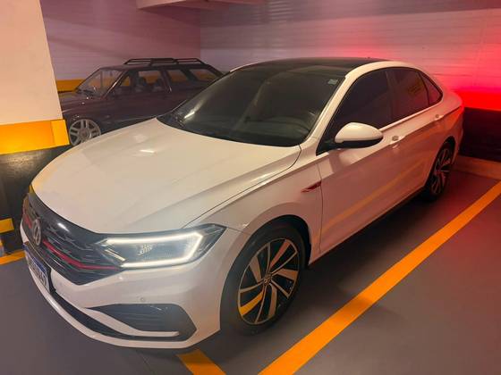 VOLKSWAGEN JETTA 2.0 350 TSI GASOLINA GLI DSG