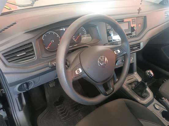 VOLKSWAGEN-POLO-2023
