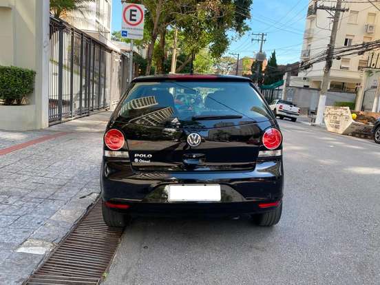 VOLKSWAGEN-POLO-1.6 MI 8V FLEX 4P MANUAL VOLKSWAGEN-POLO-2011