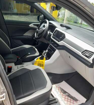 VOLKSWAGEN-T-CROSS-2019