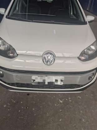 VOLKSWAGEN-UP-2016